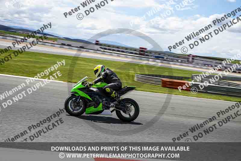 cadwell no limits trackday;cadwell park;cadwell park photographs;cadwell trackday photographs;enduro digital images;event digital images;eventdigitalimages;navarra;no limits trackdays;peter wileman photography;racing digital images;trackday digital images;trackday photos